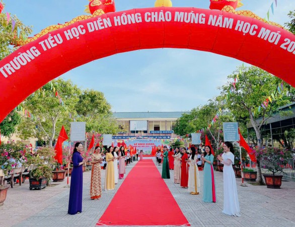 Trường Tiểu học Diễn Hồng